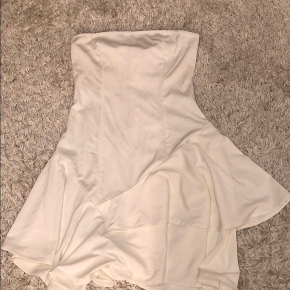 PrettyLittleThing Dresses & Skirts - Pretty little thing white strapless dress